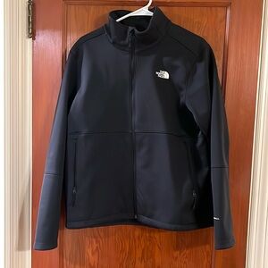 Women’s Northface wind wall jacket, size XL
